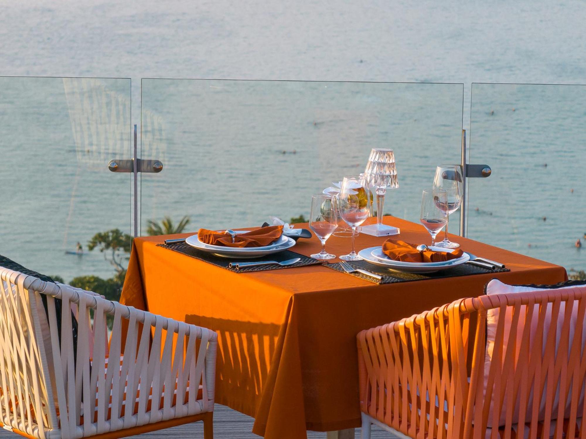 The Sis Kata Resort - Adult Only Eksteriør bilde